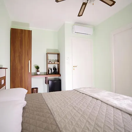 Malusi Bed & Breakfast 4*