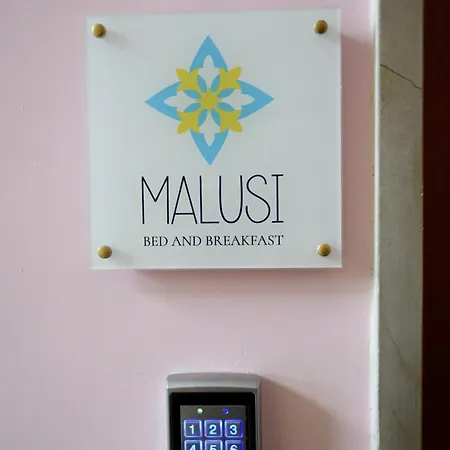 Malusi Couette-café Naples